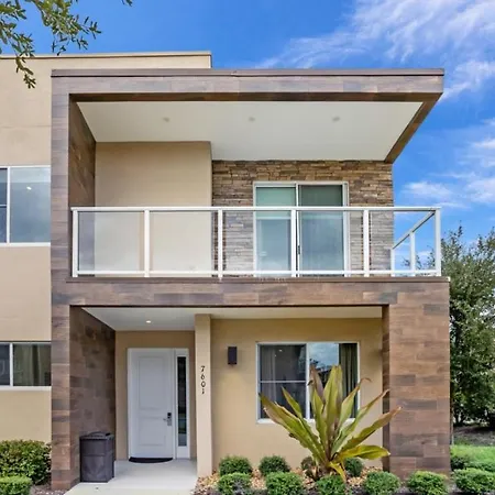 7577Brooklin Villa